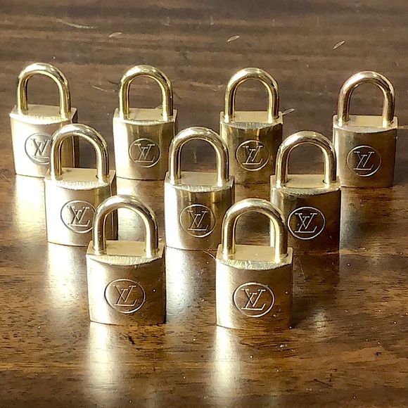 LOUIS VUITTON Vintage LV Lock 200 Series - In Case You’re ISO LV LOCK PADLOCK - Picture 1 of 17